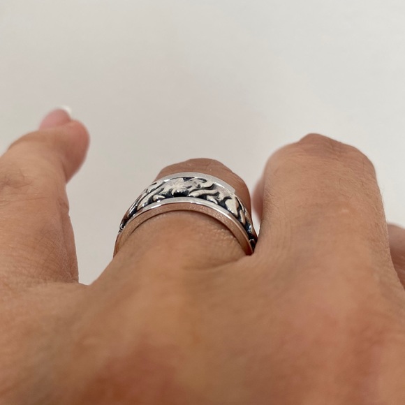 925 Sterling silver Elephant spinner wedding Band available sz 5 6 7 8 9 - Picture 4 of 12